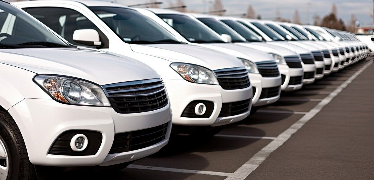 Wann ist ein Kfz-Versicherungswechsel sinnvoll? (Foto: AdobeStock - lililia 640797832)