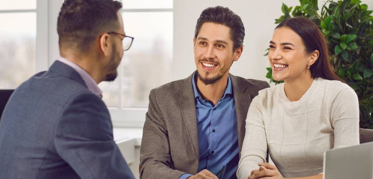 Schulden und Inflation: Was bedeutet das für Verbraucher? (Foto: AdobeStock 588674434 Studio Romantic)